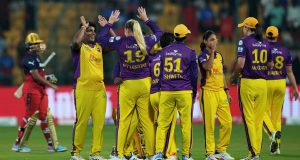 Ecclestone stuns RCB with WPL’s first-ever Super Over Ecclestone stuns RCB with WPL’s first-ever Super Over