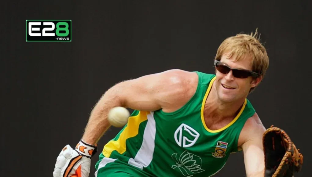 Best Fielders in Cricket History FI Best Fielders in Cricket History