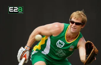 Best Fielders in Cricket History: Who Made the Difference? Best Fielders in Cricket History