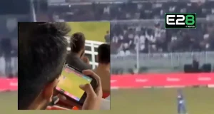 A Pakistani fan was seen using a mobile device to view the Delhi Capitals’ IPL game during the PSL play in a stadium. Pakistani Fan Watches IPL During PSL Match in Stadium, Video Goes Viral