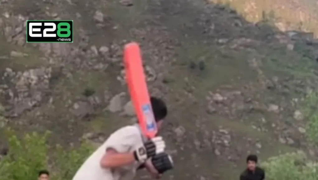 Kashmir Cricket Kashmir Cricket Hack: Boys Stop Ball Falling From Hill