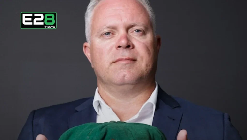 Bradman Baggy Green Bradman Baggy Green Sold for Over $400,000 at Auction