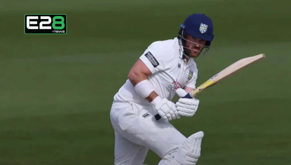 Raine and Potts Hold Firm Raine Potts deny Essex with late stand and storm