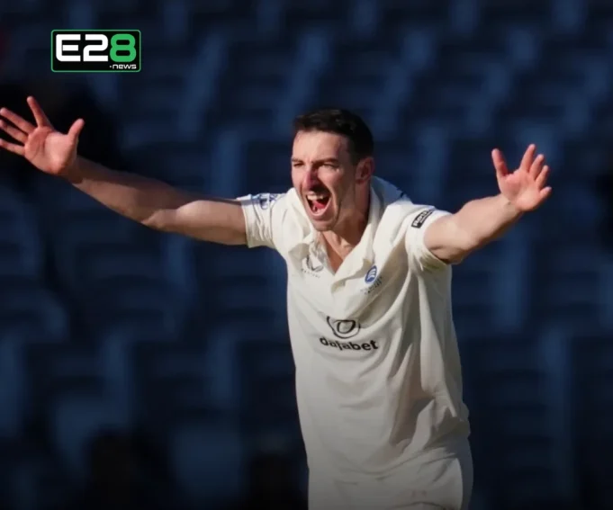Roland-Jones Six-Fer Leads Middlesex Against Derbyshire