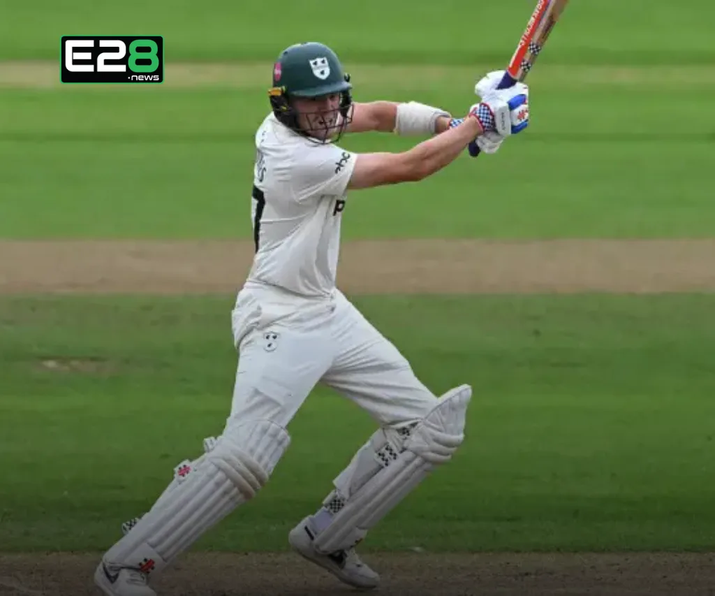 Worcestershire Relegated Despite Tons from Roderick, Brookes