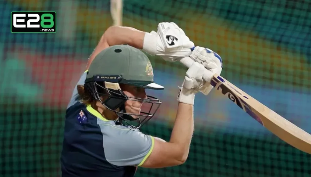 Ellyse Perry and Sidra Amin Ellyse Perry and Sidra Amin on Australia-Pakistan Gap